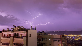 Έκτακτο δελτίο ΕΜΥ: βροχές,  χαλάζι και άνεμοι 8 μποφόρ σε τρεις περιοχές έως το απόγευμα