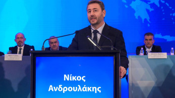 Ανδρουλάκης: μιλά για «κανονικό κράτος» ενώ δεν μπορεί να συμμαζέψει το ίδιο του το κόμμα