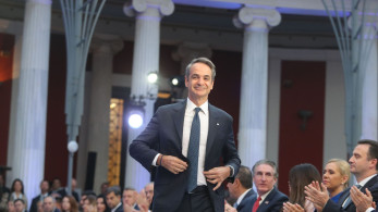 Σταθερά μπροστά