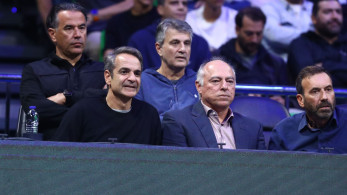 Ο Μητσοτάκης στις εξέδρες του ATP Athens - Παρακολούθησε τον ημιτελικό του Τζόκοβιτς (photos)