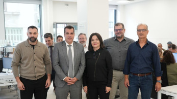Επίσκεψη Πλεύρη στο Κέντρο Λήψης Βιομετρικών Δεδομένων Πειραιά (photos)