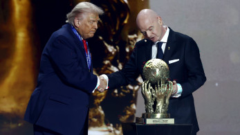 Ο Ντόναλντ Τραμπ παρέλαβε από τη FIFA το νέο βραβείο ειρήνης (video)