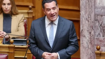 Χείμαρρος Άδωνις για βιβλίο Τσίπρα: Με έλεγε τηλεβιβλιοπώλη, σε λίγο θα πει «τα λιγουρεύεστε»