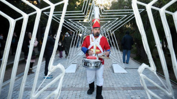 Χριστούγεννα 2025 - Ωράριο καταστημάτων: τι ώρα κλείνουν σήμερα τα μαγαζιά