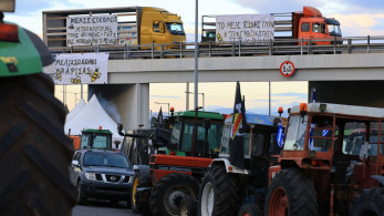 Παραμένουν στα μπλόκα οι αγρότες - Το Σάββατο η πανελλαδική διάσκεψη στη Νίκαια