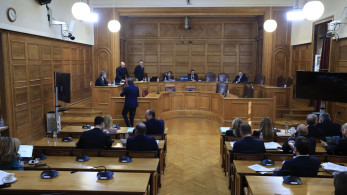 Ξεσπάθωσε η Συρεγγέλα κατά Κωνσταντοπούλου: «Έξι φορές το ίδιο ψέμα»