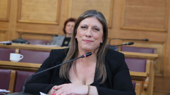 Η «λάσπη» της Ζωής Κωνσταντοπούλου δεν αγγίζει την οικογένεια του Άκη Σκέρτσου