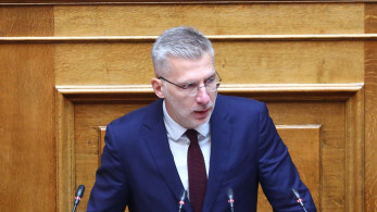Βολές Σκέρτσου κατά Τσίπρα για πολιτική εξαπάτηση και κυνισμό