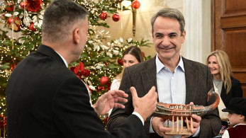 Η στιγμή που ο Κυριάκος Μητσοτάκης δείχνει γιατί η γνώση είναι δύναμη ακόμα και στις γιορτές
