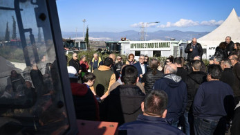 Καβγάς αγροτών σε απευθείας μετάδοση για την «αγκαλιά» του Κουτσούμπα