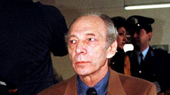 Σαν σήμερα: ο Άκης Πάνου, τα τραγούδια και το έγκλημα που σκίασε τον μύθο