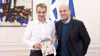 Συνάντηση του Κυριάκου Μητσοτάκη με τον Χρήστο Αλεφάντη, ιδρυτή του περιοδικού δρόμου «Σχεδία» (photos)
