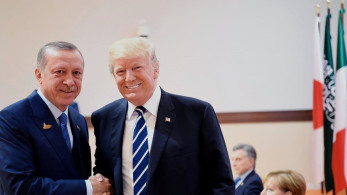 Ο Τραμπ εκθειάζει Ερντογάν: «Είναι σκακιστής παγκόσμιας κλάσης» (vid)