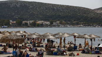 «Απαγορεύεται το κολύμπι»: Πού δεν μπορείτε να βουτήξετε στην Αττική