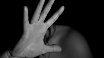 Βόλος: Ξαναχτύπησε ο γνωστός ως “Κάμελ” – Επιτέθηκε με βενζίνη σε νεαρή γυναίκα