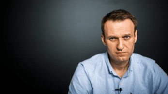 Προσγειώθηκε στη Ρωσία γερμανικό αεροσκάφος για τη μεταφορά του Ναβάλνι – Δεν βρέθηκαν ίχνη δηλητηρίου λένε οι γιατροί