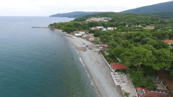 Δραματική μείωση Βαλκάνιων τουριστών στα παράλια Λάρισας
