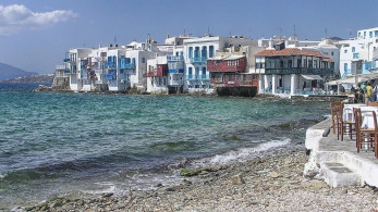 Κορωνοϊός: Λουκέτο σε Μύκονο και Χαλκιδική