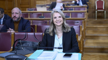 Γκάφα Μιλένας Αποστολάκη στην Εξεταστική του ΟΠΕΚΕΠΕ: Ρωτούσε γιατί εκλήθη μάρτυρας που είχε καλέσει η ίδια (video)