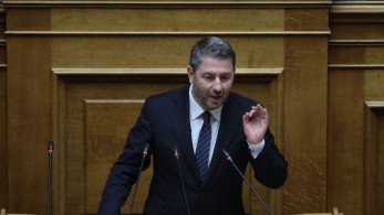 Εκτεθειμένος ο Νίκος Ανδρουλάκης: τι είπε στο Open και τι στη Βουλή για τον Φλωρίδη