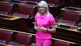 Η Τζάκρη ψάχνει νέο κόμμα - Καλοβλέπει συνεργασία με Καρυστιανού