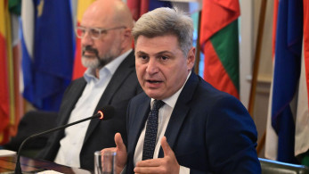 Κρύφτηκαν οι «δικαιωματιστές»: η σιωπή του ΠΑΣΟΚ και γενικά της αντιπολίτευσης για τη σεξιστική επίθεση Φαραντούρη