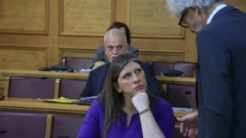 Τα πρώτα καρφιά της Κωνσταντοπούλου στην Καρυστιανού
