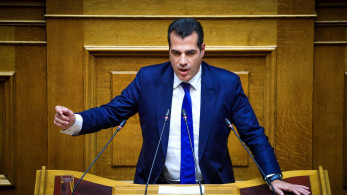 Θάνος Πλεύρης: Κλείνει στις 30 Σεπτεμβρίου η δομή μεταναστών στις Θερμοπύλες