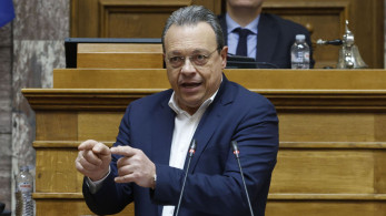 Φάμελλος Show: Ο Σωκράτης που βρήκε όλα τα δεινά της χώρας… εκτός από την πραγματικότητα