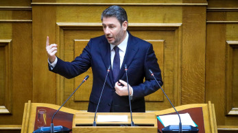 Η νέα γκάφα Ανδρουλάκη με τον εμβολιασμό των αιγοπροβάτων: επιτέθηκε και στον Ευρωπαίο Επίτροπο