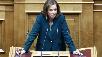 Το φαρμακερό σχόλιο της Ντόρας για τους πατριώτες της φακής