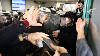 Πέτρες στη Δημοκρατία
