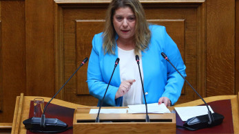 «Ακυβέρνητο καράβι» και τοξικότητα  - Η Συρεγγέλα κατακεραυνώνει την Κωνσταντοπούλου