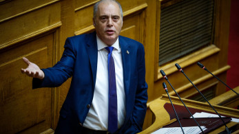 Υποκρισία Βελόπουλου: συλλυπητήρια για νεκρούς, πυρά για μετανάστες – λαϊκισμός χωρίς φρένο