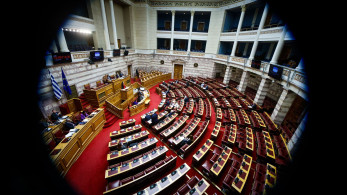 Βουλή: στην Ολομέλεια το πλαφόν για καύσιμα και τρόφιμα