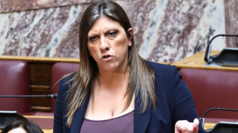 Τι απαντά η Ζωή Κωνσταντοπούλου στις καταγγελίες για απλήρωτη εργαζόμενη και εργασιακό bullying