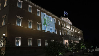 Η Βουλή φωταγωγείται για το γλαύκωμα: Συμβολικό μήνυμα ενημέρωσης και πρόληψης