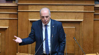Χυδαία σεξιστική επίθεση Βελόπουλου στην Κίμπερλι Γκιλφόιλ