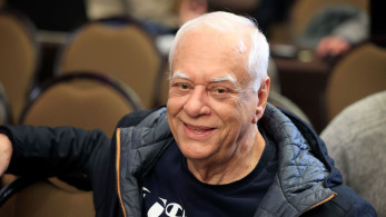 Ο Τσίπρας δεν άλλαξε: οι… γκρίζοι κρόταφοι και το «μήνυμα» Καρτερού τους συντρόφους