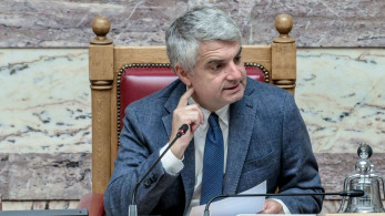 Οδυσσέας Κωνσταντινόπουλος: παραιτείται από βουλευτής μετά τη διαγραφή του, παραδίδει την έδρα στο ΠΑΣΟΚ