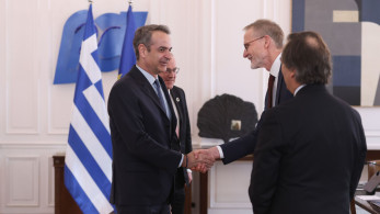 Συνάντηση του Κυριάκου Μητσοτάκη με τον περιφερειακό διευθυντή Ευρώπης του ΠΟΥ Hans Kluge