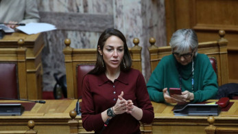 Δόμνα Μιχαηλίδου: Εισοδηματικά κριτήρια και 500 ευρώ για τις «νταντάδες της γειτονιάς» (video)