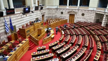 Βουλή: άρση ασυλίας για Δημήτρη Αβραμόπουλο και Ζωή Κωνσταντοπούλου