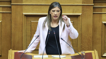 Τι μπορεί να σου κάνει ένα… κρακεράκι: απασφάλισε η Ζωή με ακραίους χαρακτηρισμούς