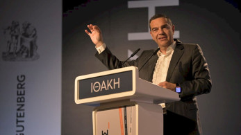 Ο Τσίπρας και το παράλληλο πολιτικό σύμπαν του: λαϊκιστής με… ISO