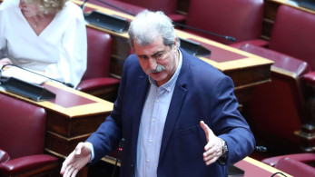 Αλήθεια, σύντροφοι του ΣΥΡΙΖΑ, είναι «αμόρφωτος» όποιος δεν έχει πτυχίο;