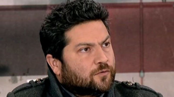 Ο πρόεδρος Ιρανών Ελλάδας, Άρια Μερίκι, στο «Μανιφέστο»: Ο πόλεμος για μας είναι λύτρωση από την τυραννία