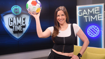 Η Χρύσπα κάνει show στο Allwyn Game Time με μπαγλαμά και νότες