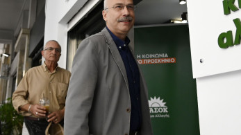 Κωμωδία: ο Μαργαρίτης του ΠΑΣΟΚ καλεί σε συλλαλητήριο για τα συνωμοσιολογικά σενάρια περί κατασκοπείας