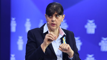 Ούτε το γερμανικό σύνταγμα αρέσει στη Λάουρα Κοβέσι...